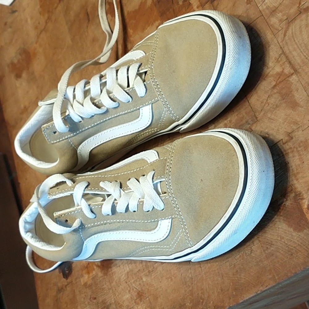 Tan Van old-school casual shoes